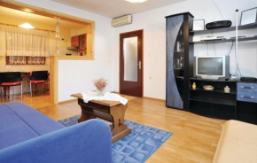 Quiet apartments in a small village next to the beach Marija Kruševo - AE1424